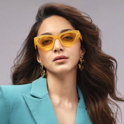 Kiara Advani In Our Bubble Heart Earrings In Gold Finish