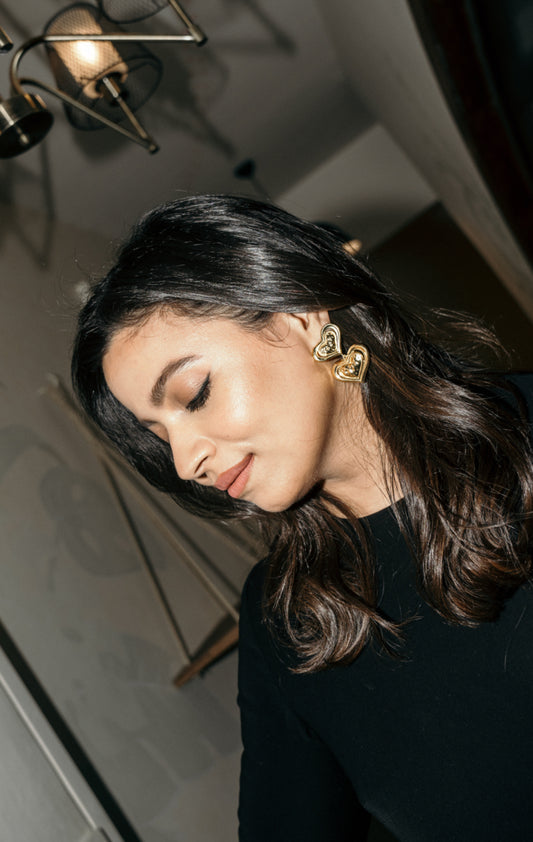 Shaheen Bhatt In Our Bubble Heart Earrings In Gold Finish