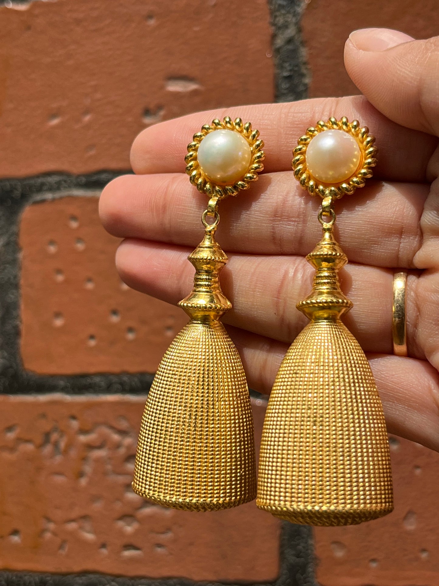 Perla Tassel Earrings