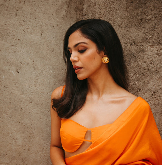 Shriya Pilgaonkar In Our Hammered Dome Earrings In Gold Finish