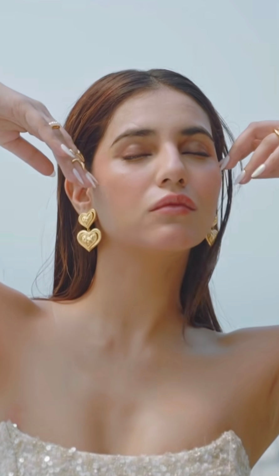 Radhika Mehra In Our Bubble Heart Earrings In Gold Finish